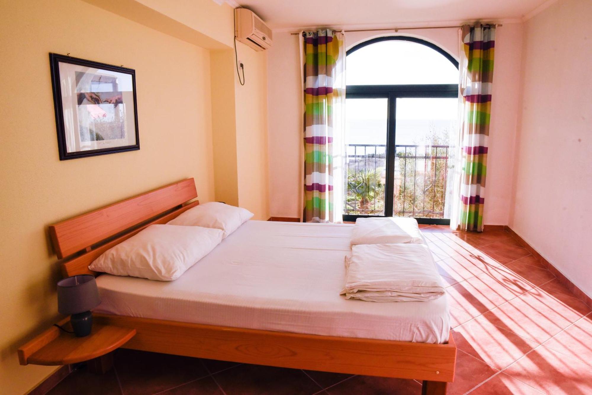 Apartments Susanna Ulcinj Rom bilde