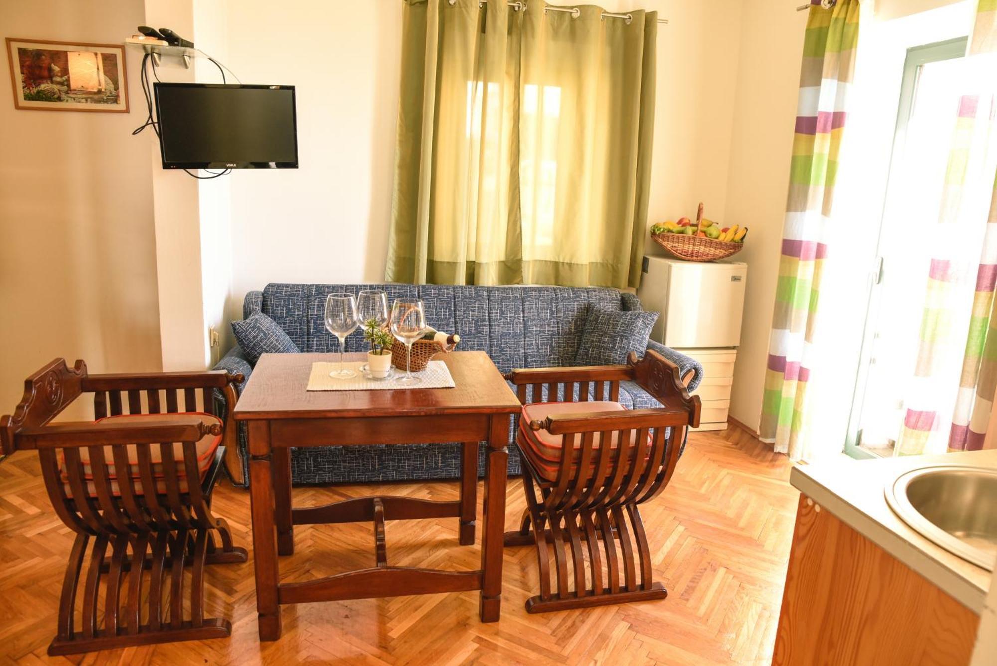 Apartments Susanna Ulcinj Rom bilde