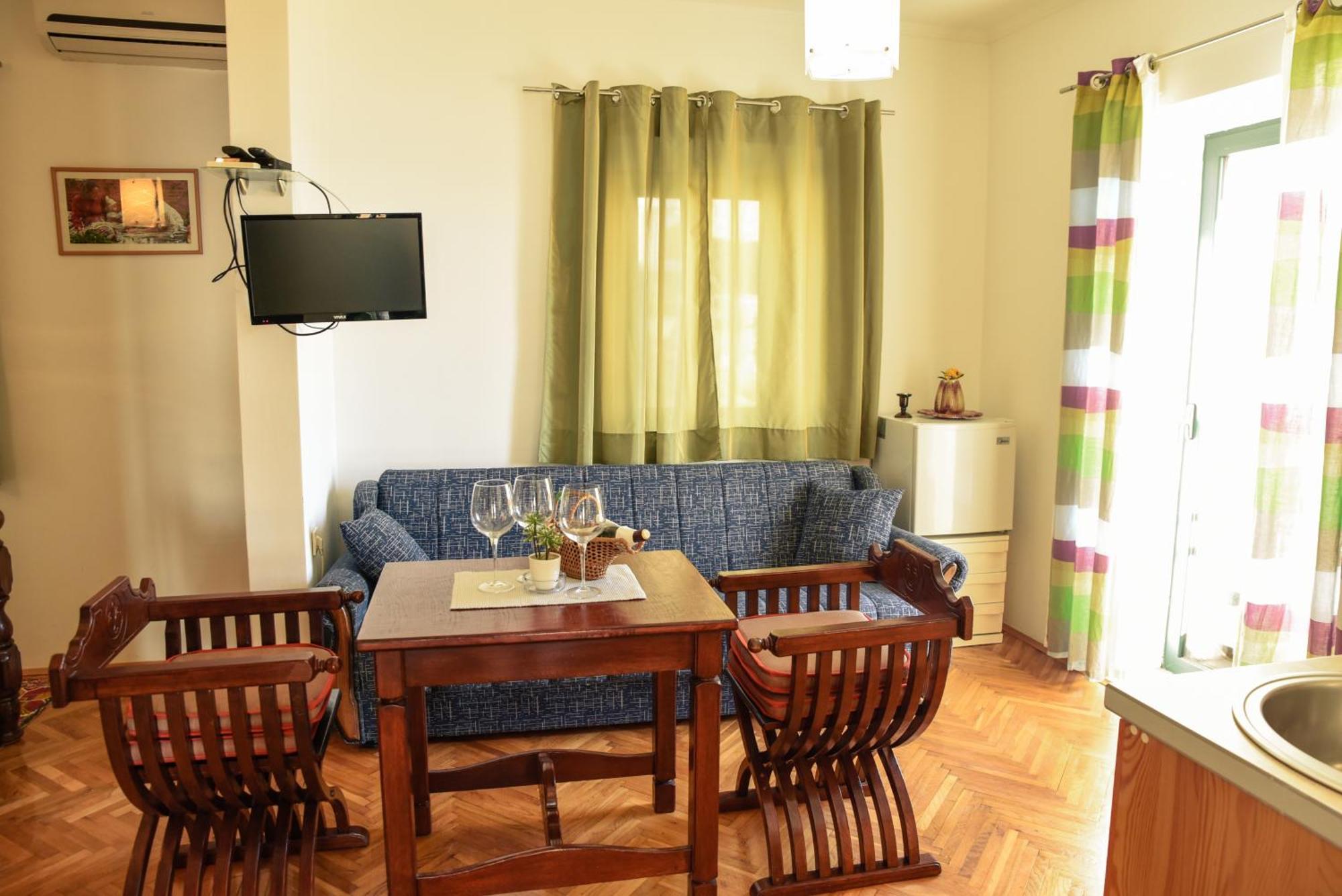 Apartments Susanna Ulcinj Rom bilde