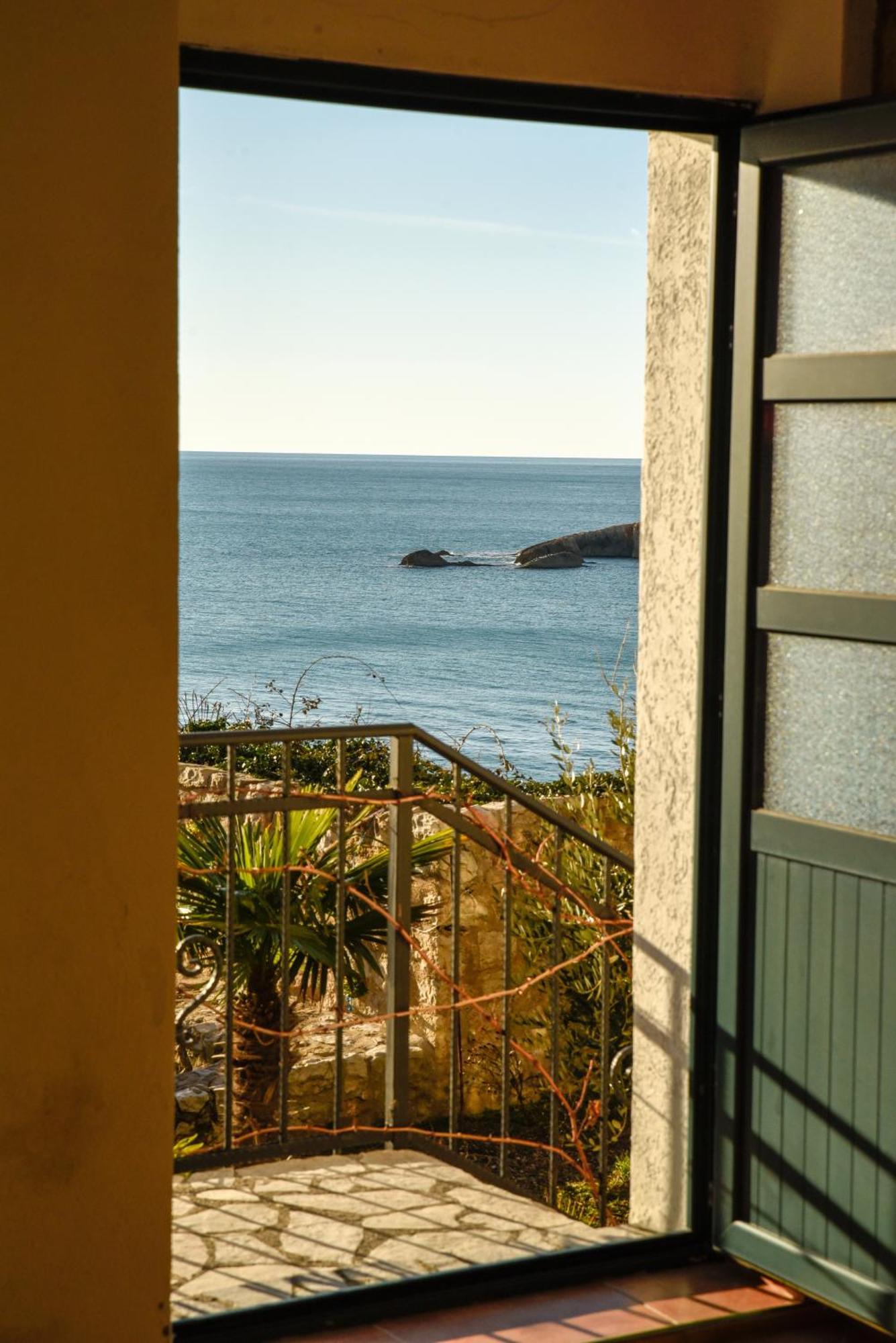 Apartments Susanna Ulcinj Rom bilde
