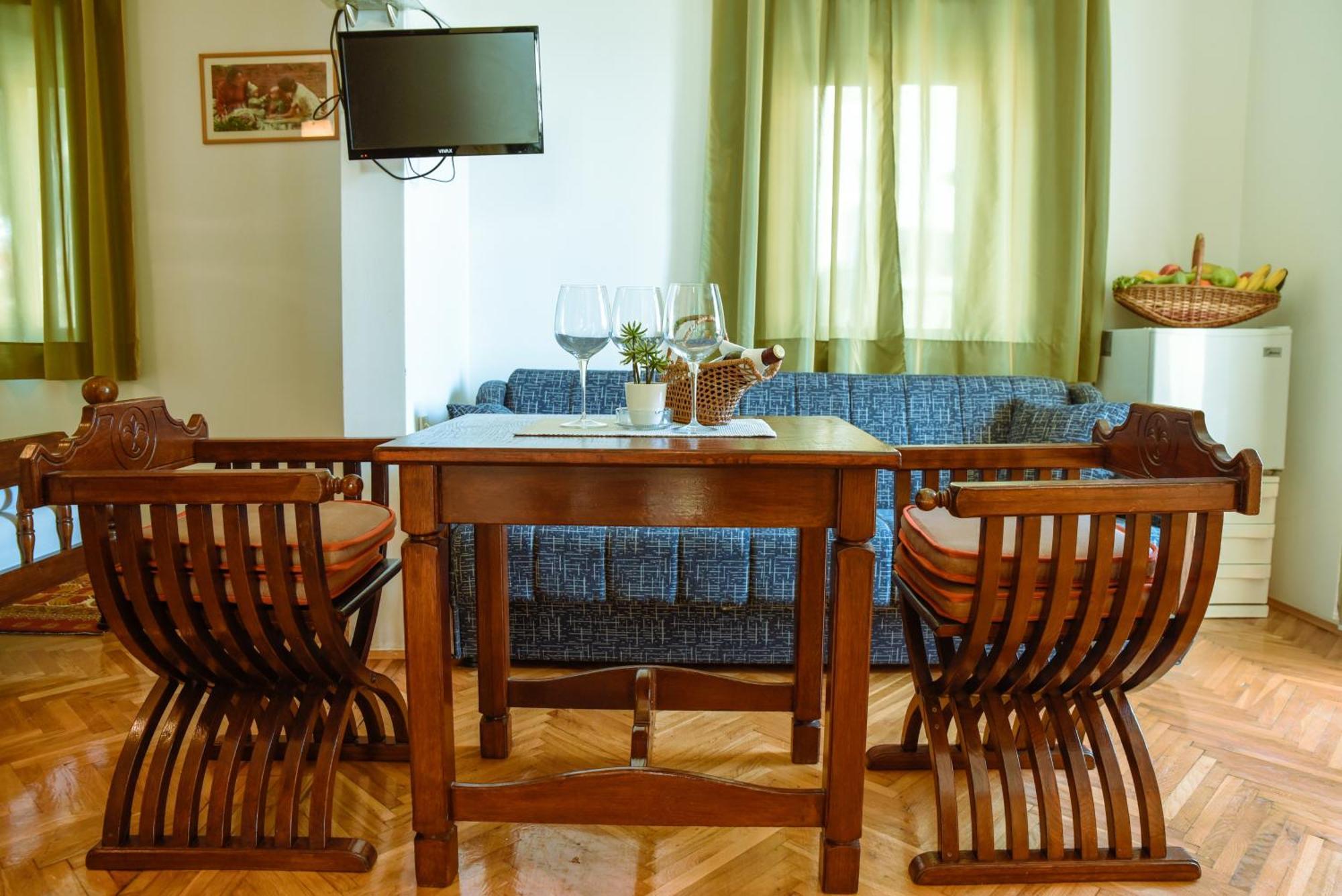 Apartments Susanna Ulcinj Rom bilde
